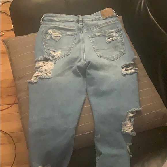 American Eagle distressed mom jeans - Picture 3 of 3